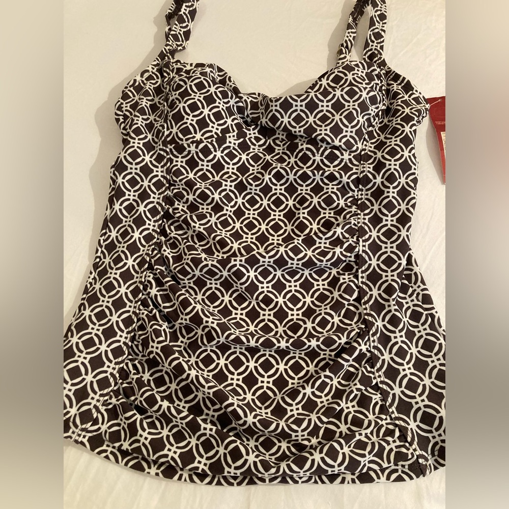 Brown & White Tankini Top NEW Merona Brown and White Geometric Tankini Medium